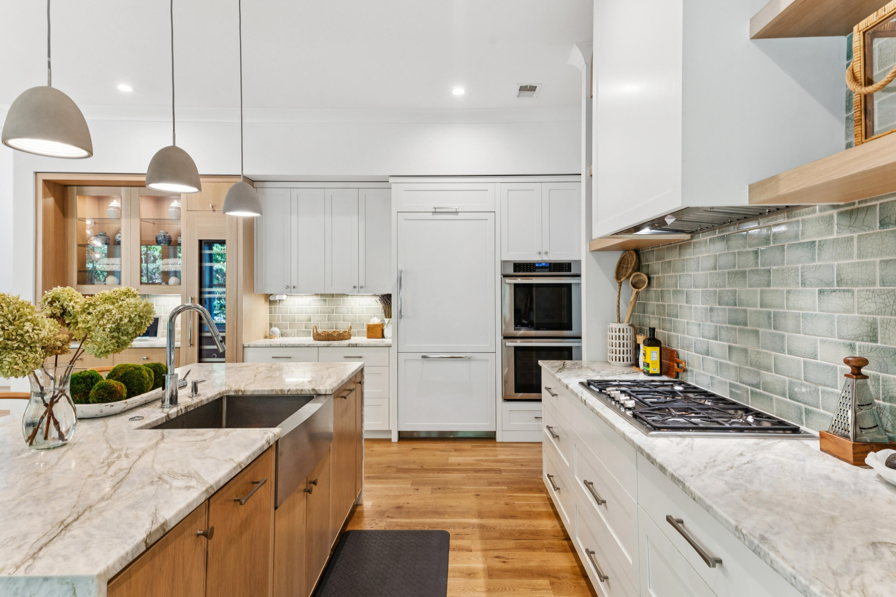 1142 Fulton Hall Lane Mount Pleasant, SC 29466 - Photo 5 of 44 1142FultonHallLn-KeenEyeMarketing-035