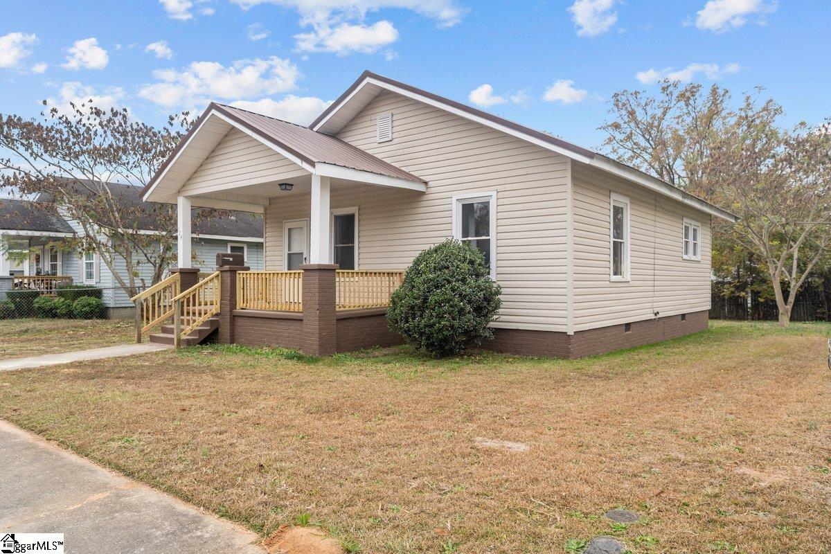 124 Pine Street Clinton, SC 29325 - Photo 19 of 20 Gallery Image 19