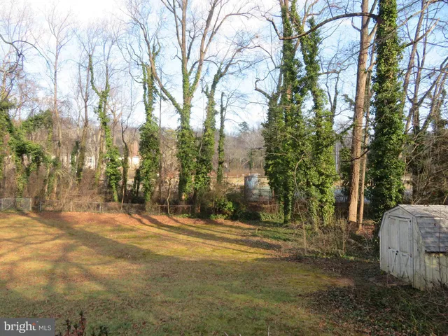 $2,900 | 26 Lakeside Drive, Greenbelt, MD 20770