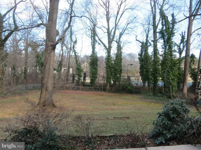 $2,900 | 26 Lakeside Drive, Greenbelt, MD 20770