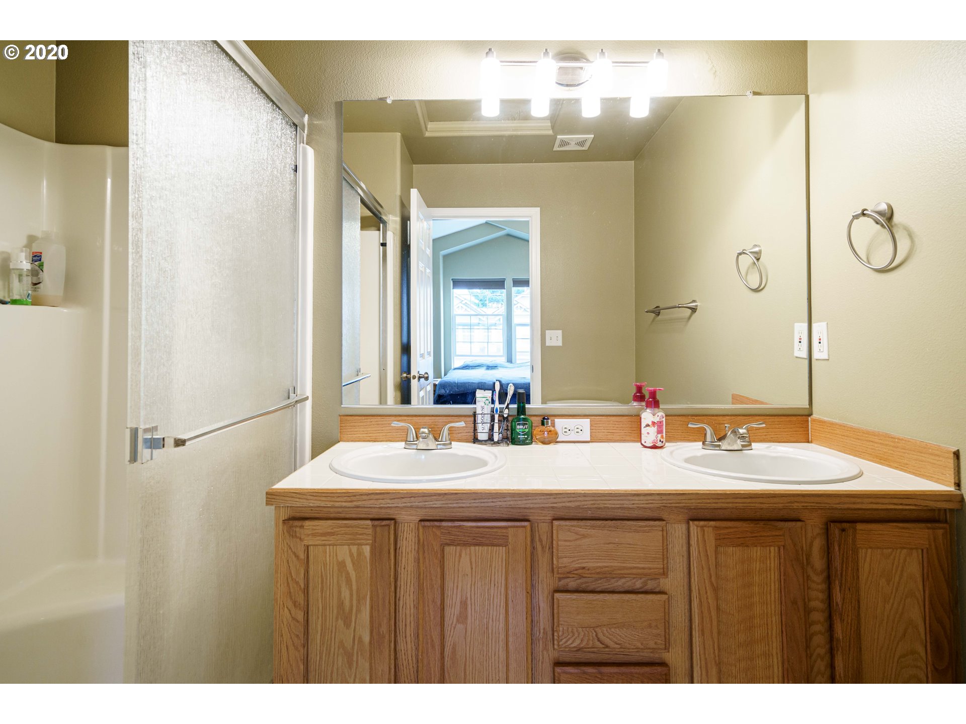 5861 Southeast 17th Loop Gresham, OR 97080 - Photo 24 of 30 Gallery Image 24