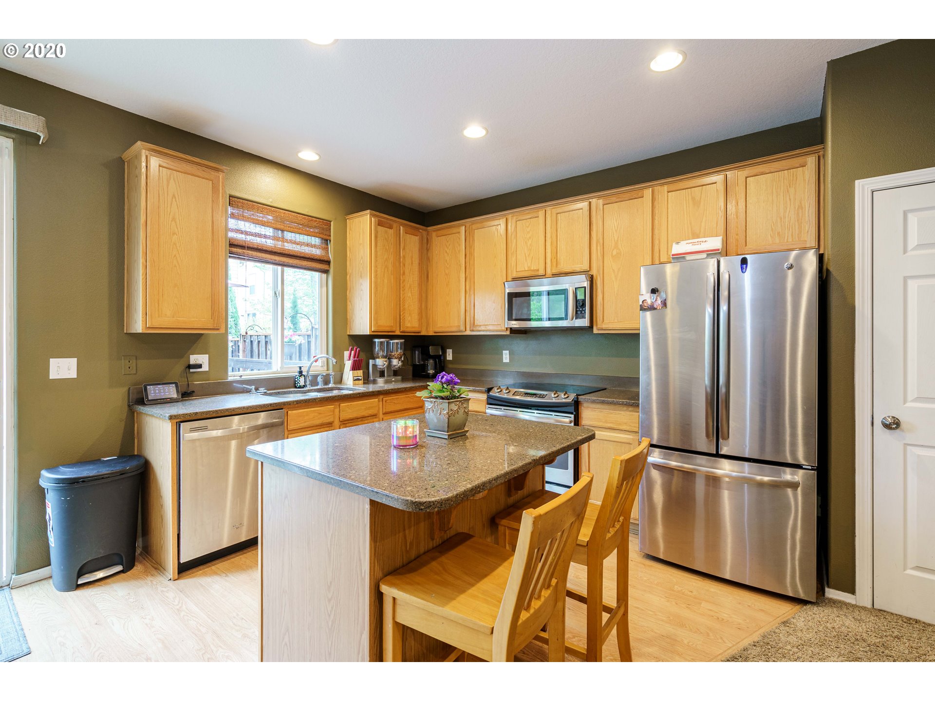 5861 Southeast 17th Loop Gresham, OR 97080 - Photo 10 of 30 Gallery Image 10