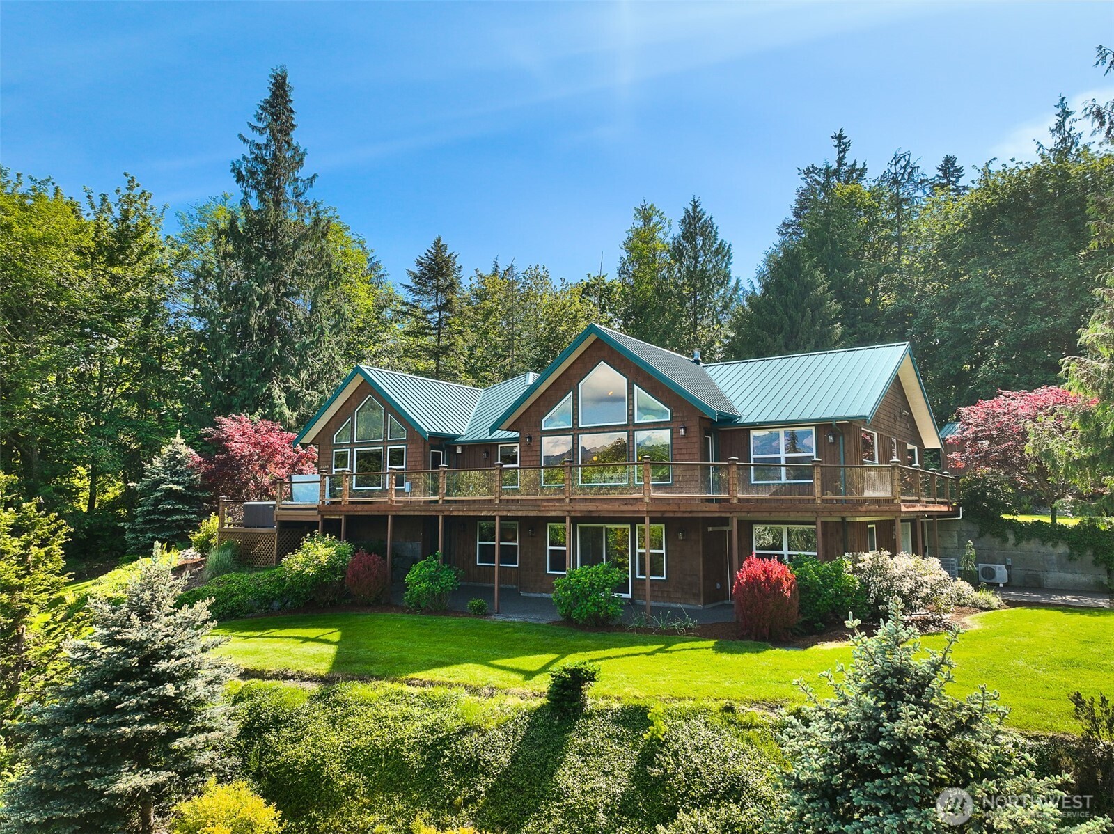 16480 Mountain View Road Mount Vernon, WA 98274 - Photo 3 of 40 Gallery Image 3