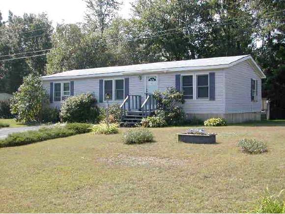 12 Agent Road Raymond, NH 03077 - Photo 1 of 5 Gallery Image 1