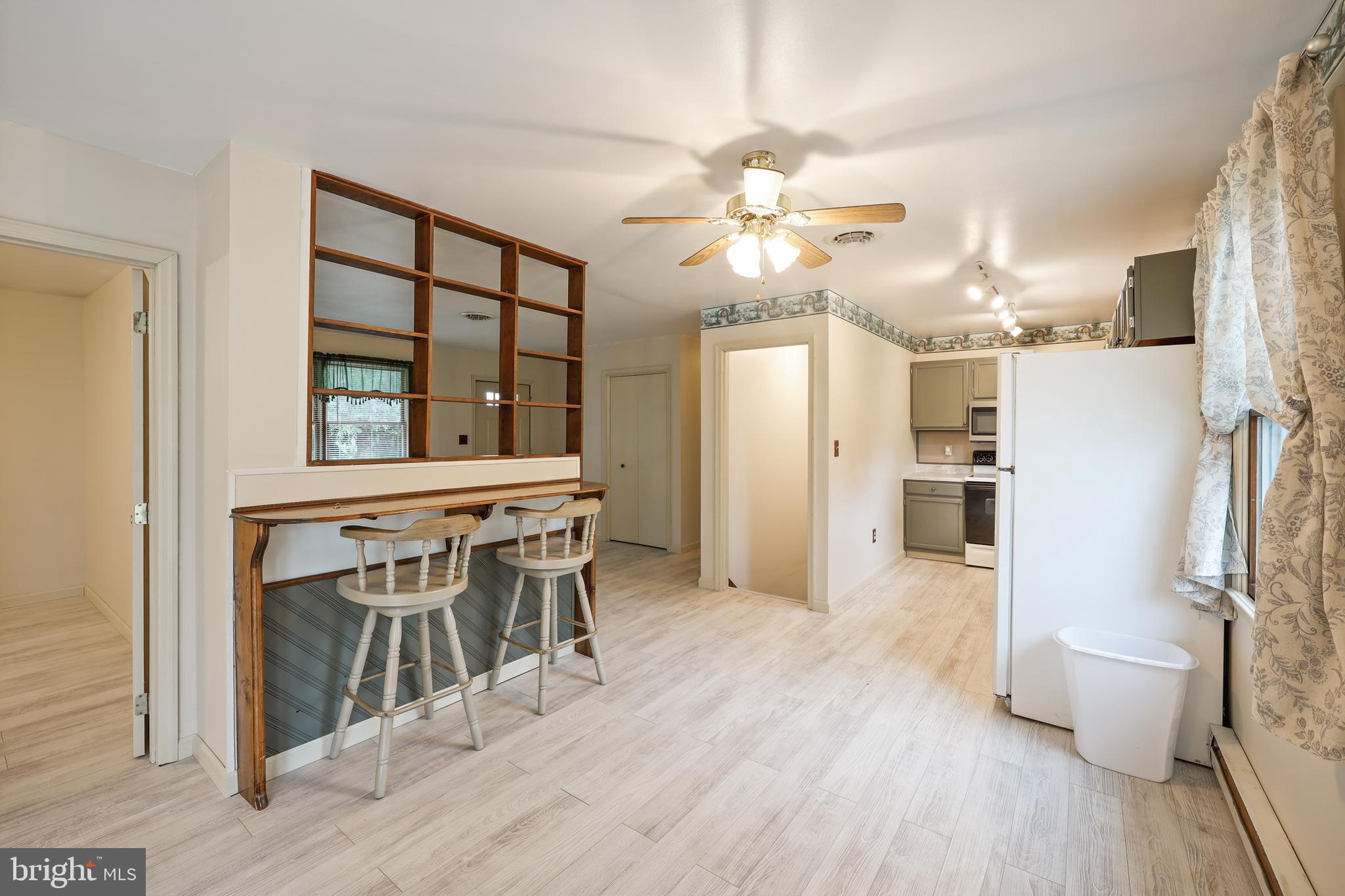 2739 Rowe Road New Windsor, MD 21776 - Photo 11 of 37 Breakfast Room with ceiling fan