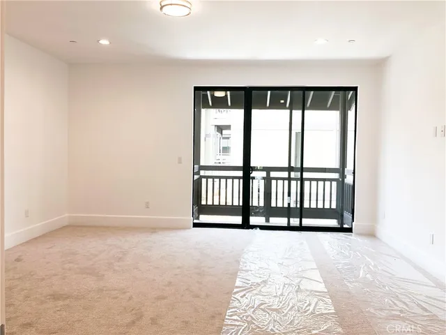 $4,175 | 4201 Pennsylvania Avenue, La Crescenta, CA 91214