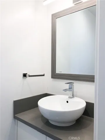 $4,175 | 4201 Pennsylvania Avenue, La Crescenta, CA 91214