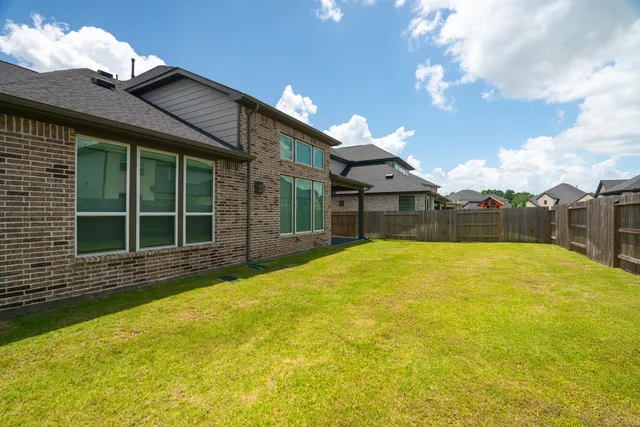 $715,000 | 25011 Stella Fls Lane, Tomball, TX 77375