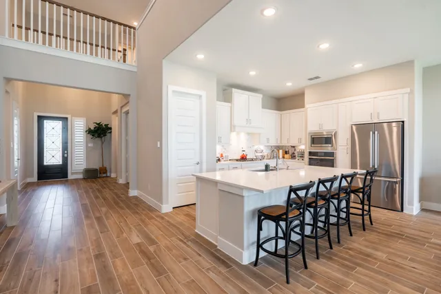 $715,000 | 25011 Stella Fls Lane, Tomball, TX 77375