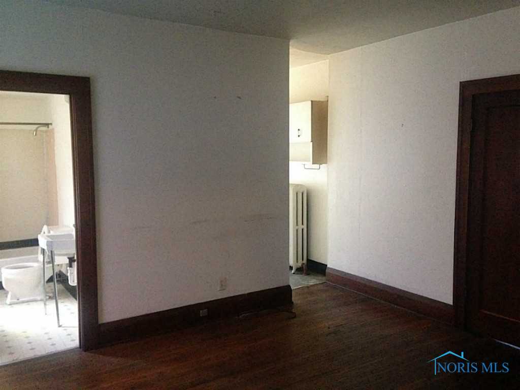 423 Rockingham Street Toledo, OH 43610 - Photo 8 of 13 Gallery Image 8