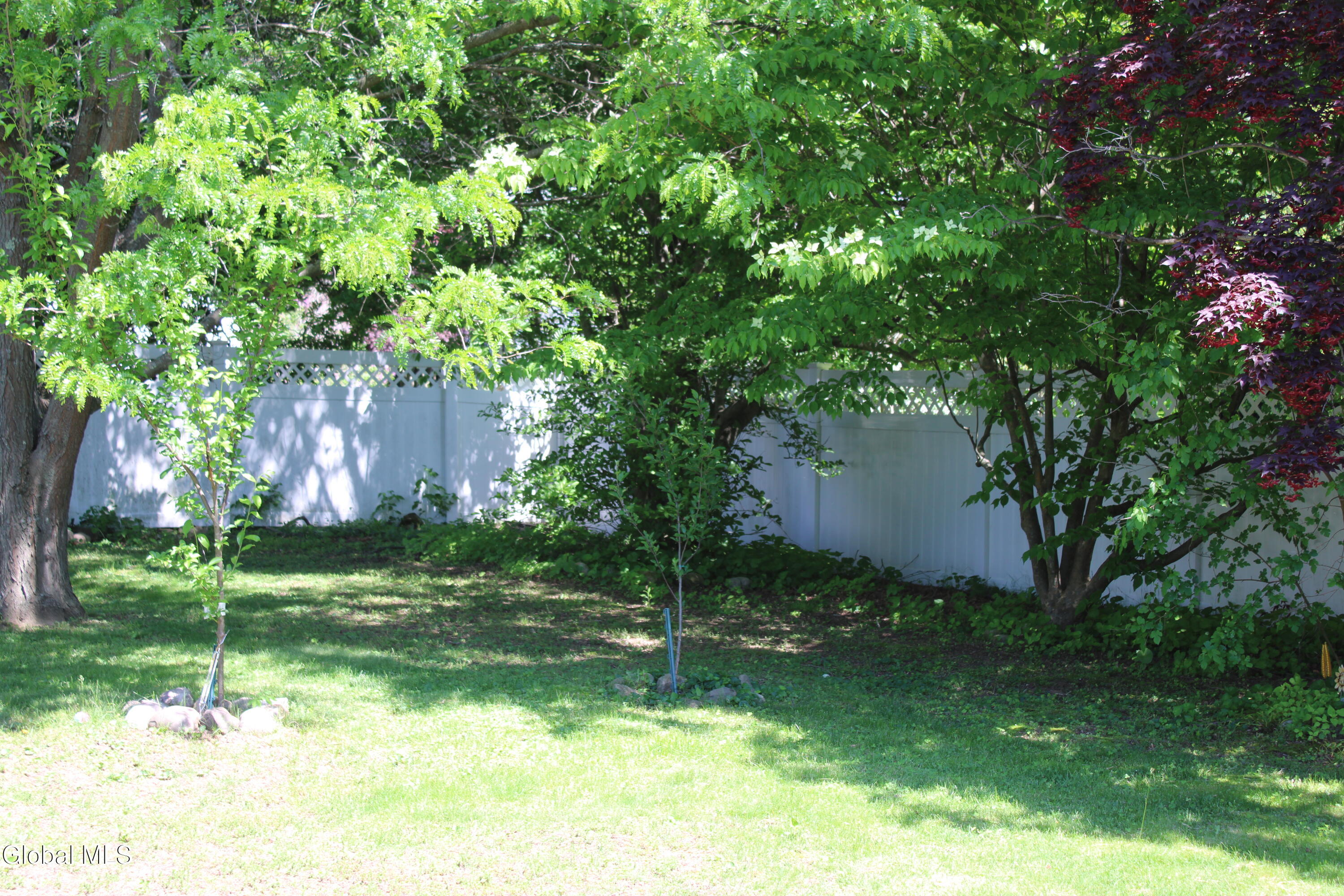 535 Dawson Road Bethlehem, NY 12054 - Photo 33 of 33 IMG_1145