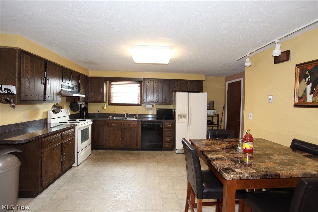 13425 Granger Road Cleveland, OH 44125 - Photo 9 of 34 Gallery Image 9