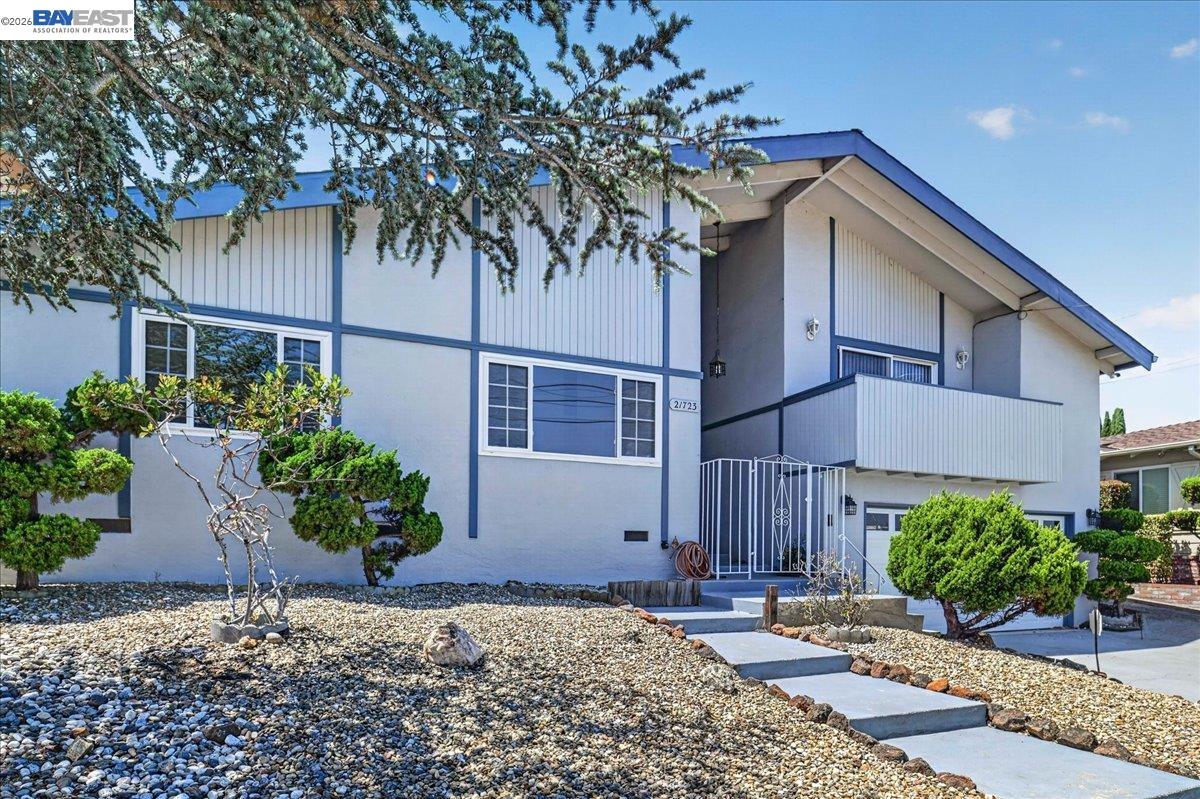 21723 ShadySpring Road Castro Valley, CA 94546 - Photo 3 of 52