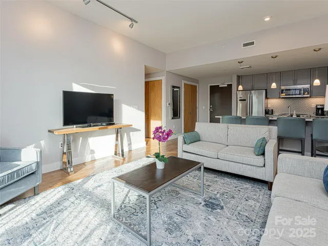 $509,000 | 45 Asheland Avenue, Unit 302, Asheville, NC 28801