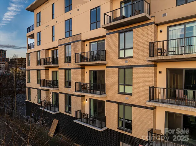 $509,000 | 45 Asheland Avenue, Unit 302, Asheville, NC 28801