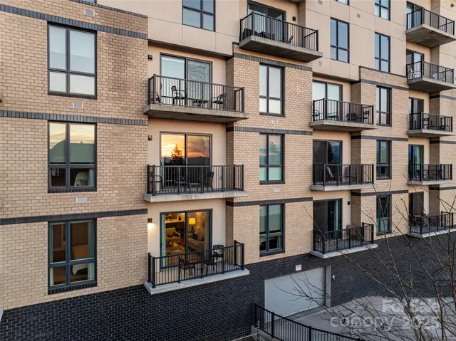 $509,000 | 45 Asheland Avenue, Unit 302, Asheville, NC 28801