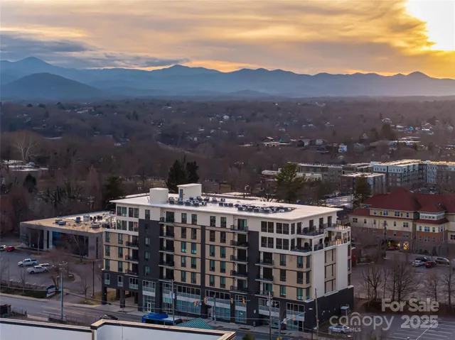 $509,000 | 45 Asheland Avenue, Unit 302, Asheville, NC 28801