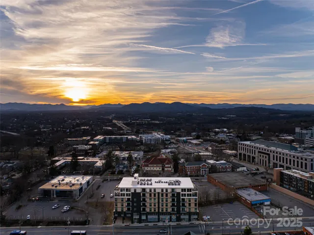 $509,000 | 45 Asheland Avenue, Unit 302, Asheville, NC 28801
