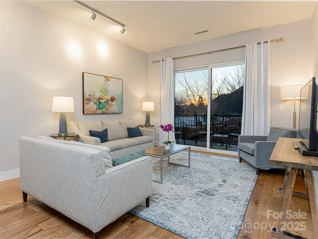 $509,000 | 45 Asheland Avenue, Unit 302, Asheville, NC 28801