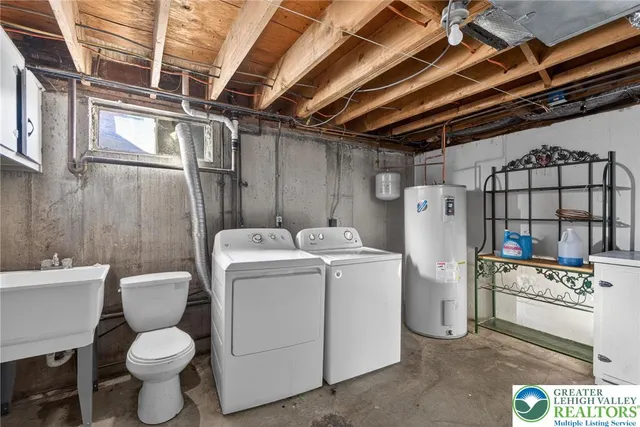 $424,900 | 1900 Hokendauqua Avenue, Northampton, PA 18067