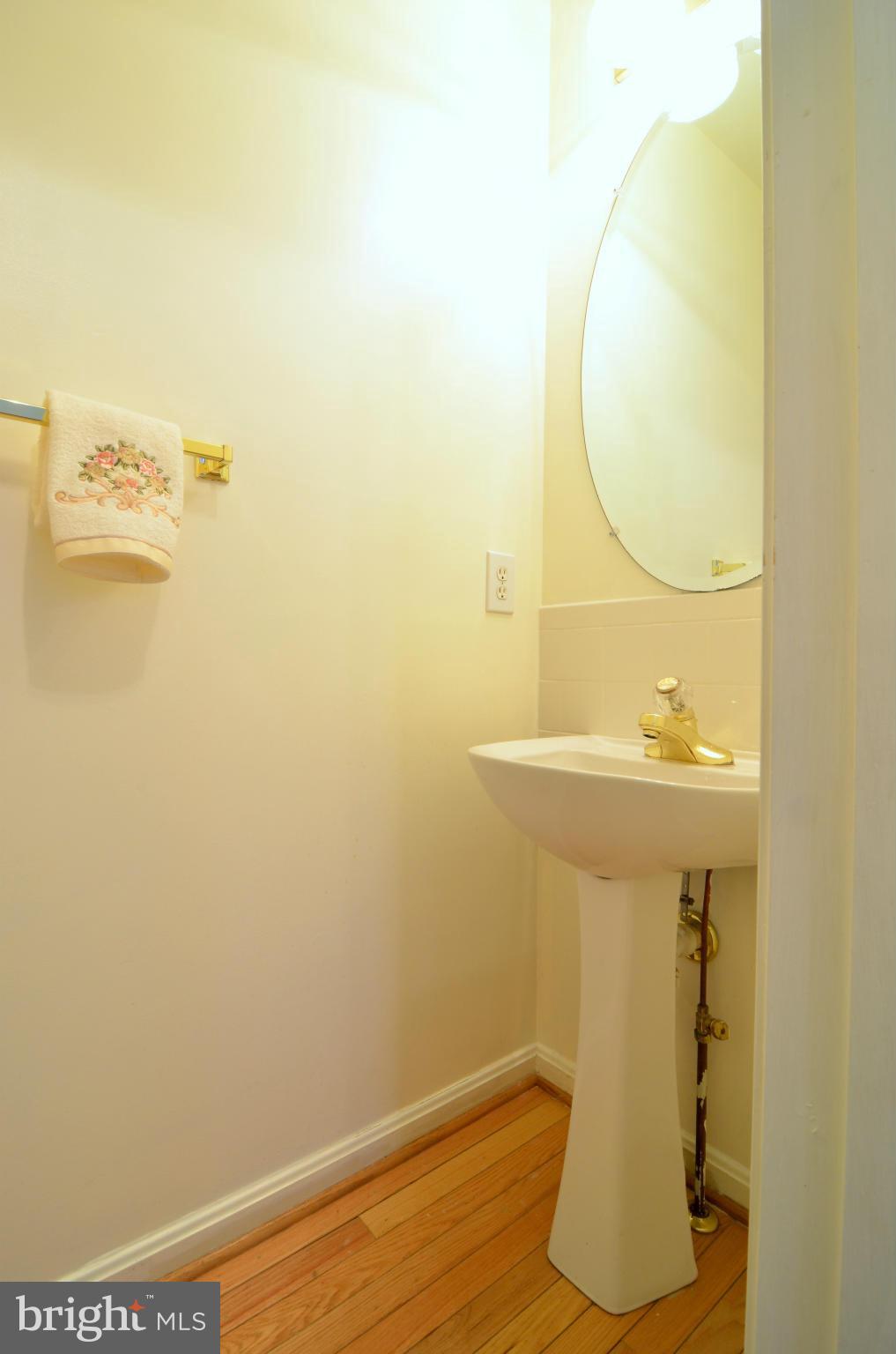 1835 Staley Manor Drive Silver Spring, MD 20904 - Photo 8 of 27 Bath
