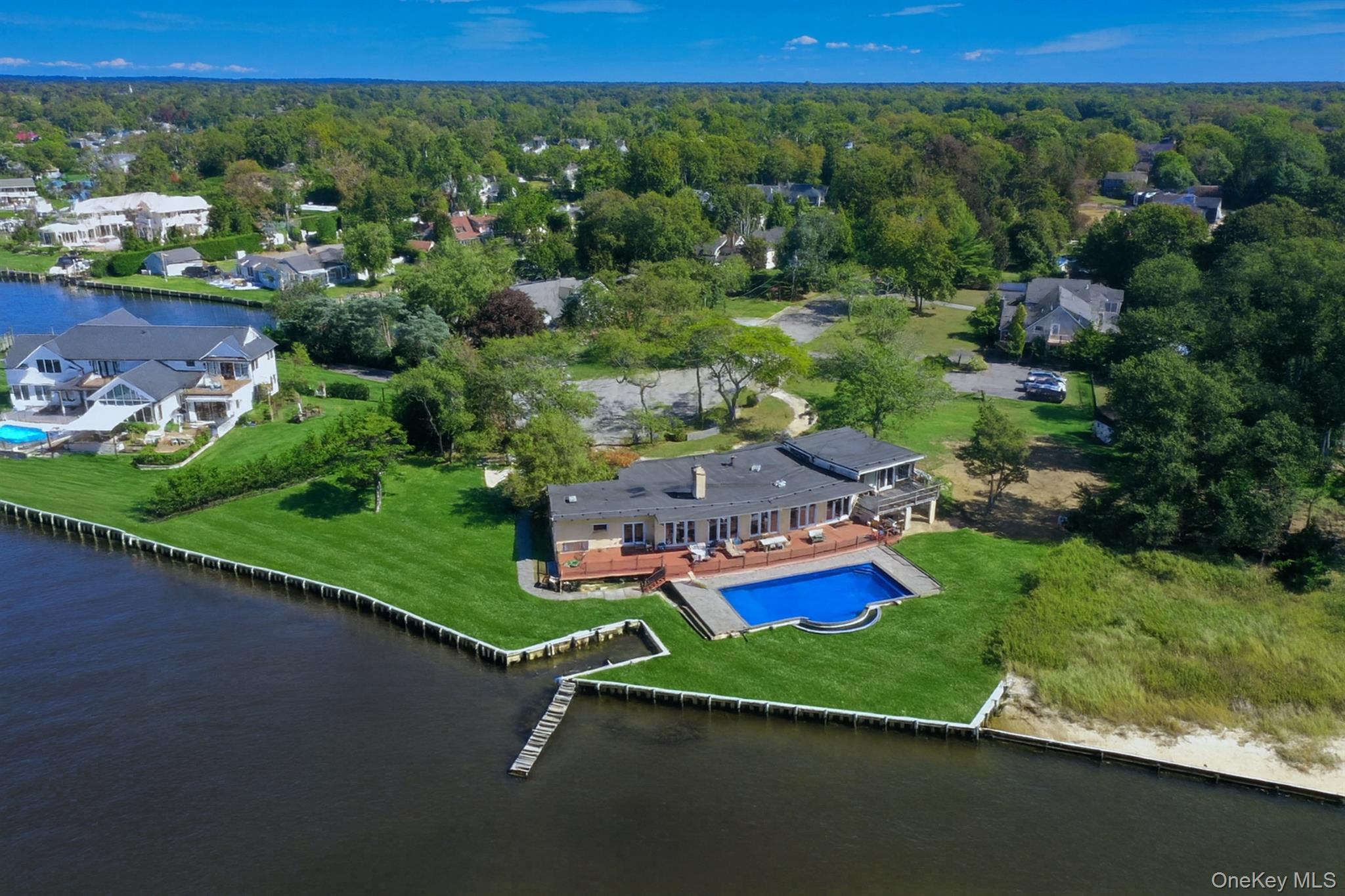 10 Great Cove Lane Islip, NY 11751 - Photo 5 of 31 an aerial view of a house with a garden