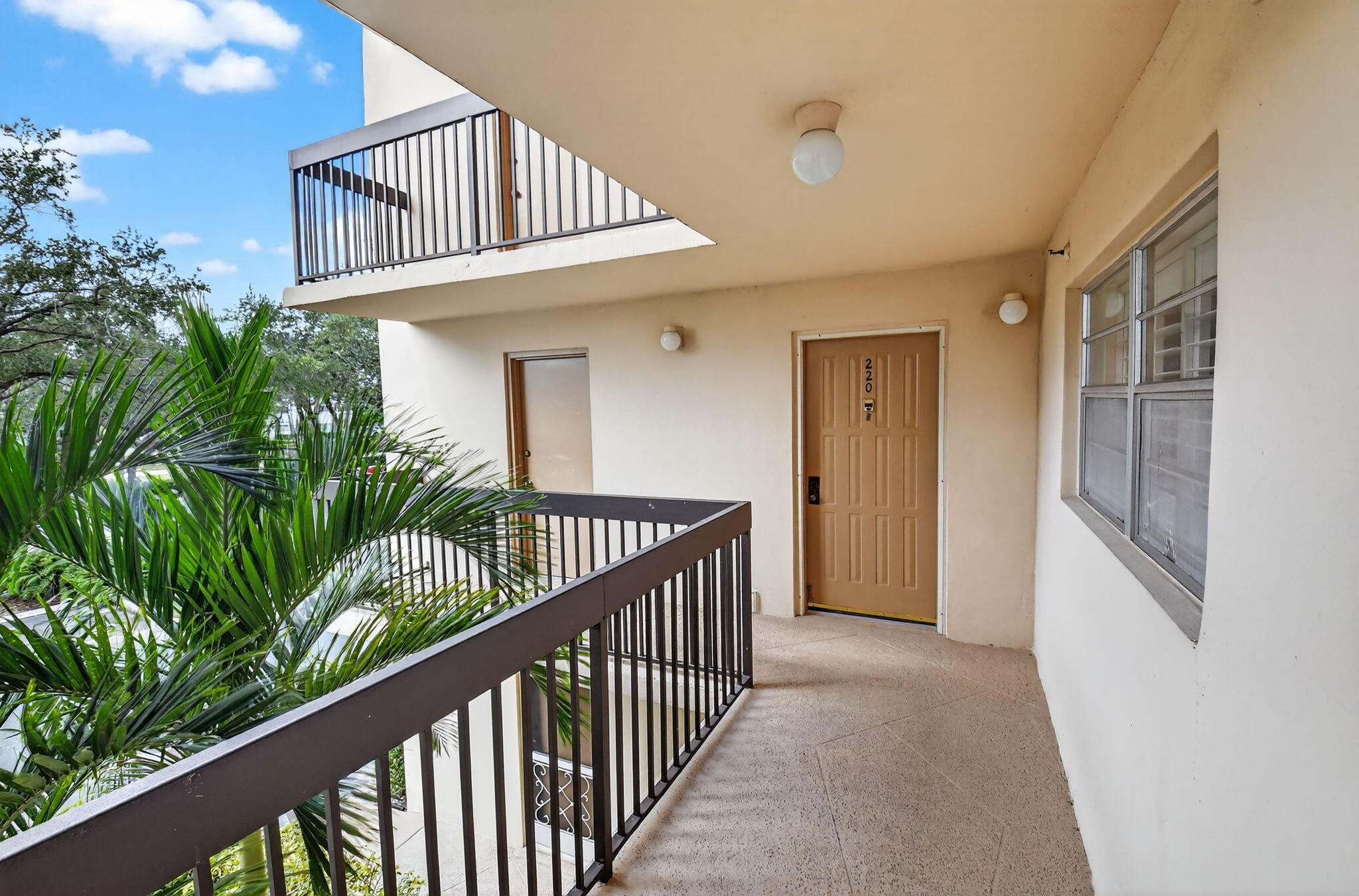 5340 Northwest 2nd Avenue, Unit 220 Boca Raton, FL 33487 - Photo 42 of 46 a view of a porch