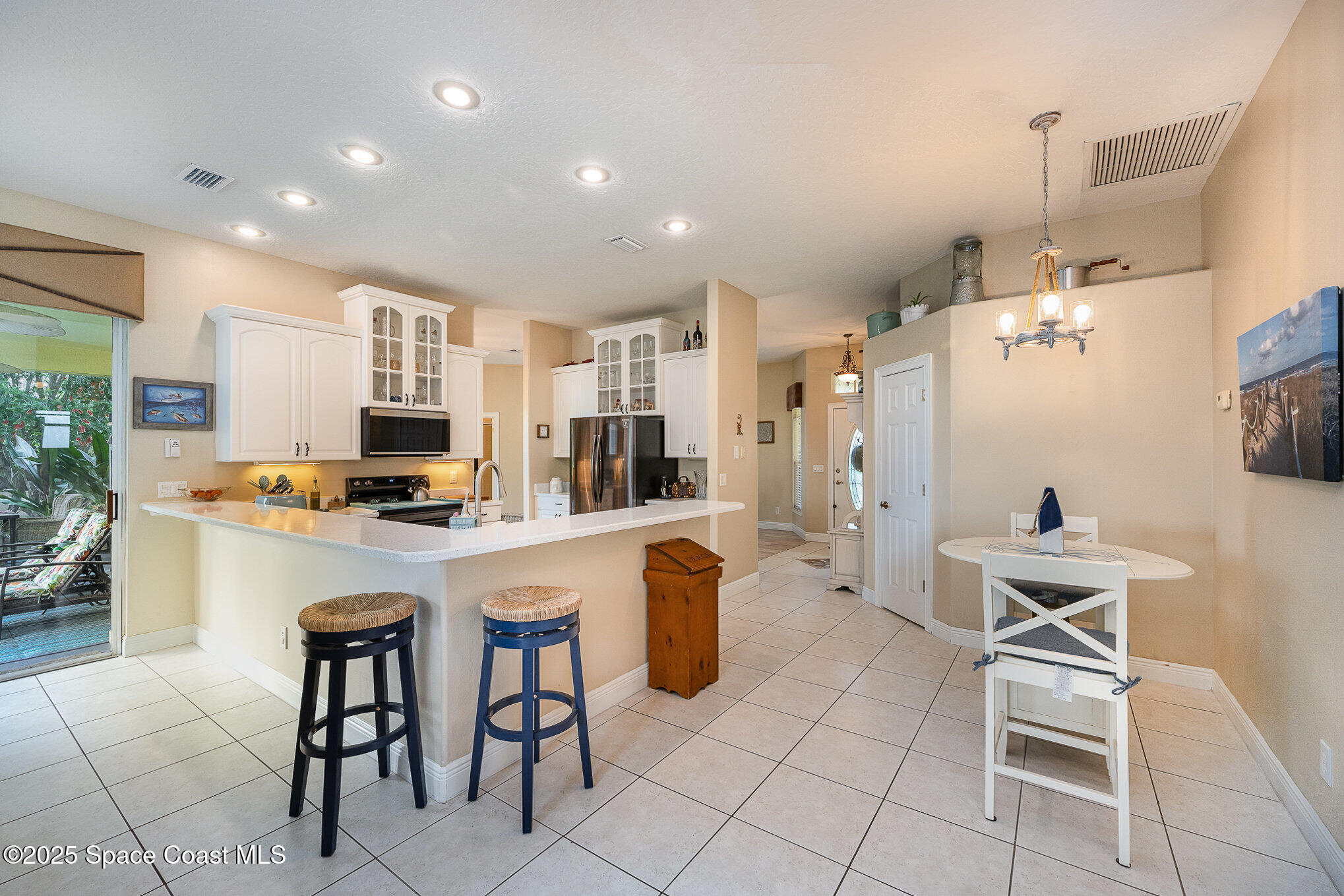 1150 Spring Oak Drive Melbourne, FL 32901 - Photo 14 of 38 Breakfast bar/ and nook