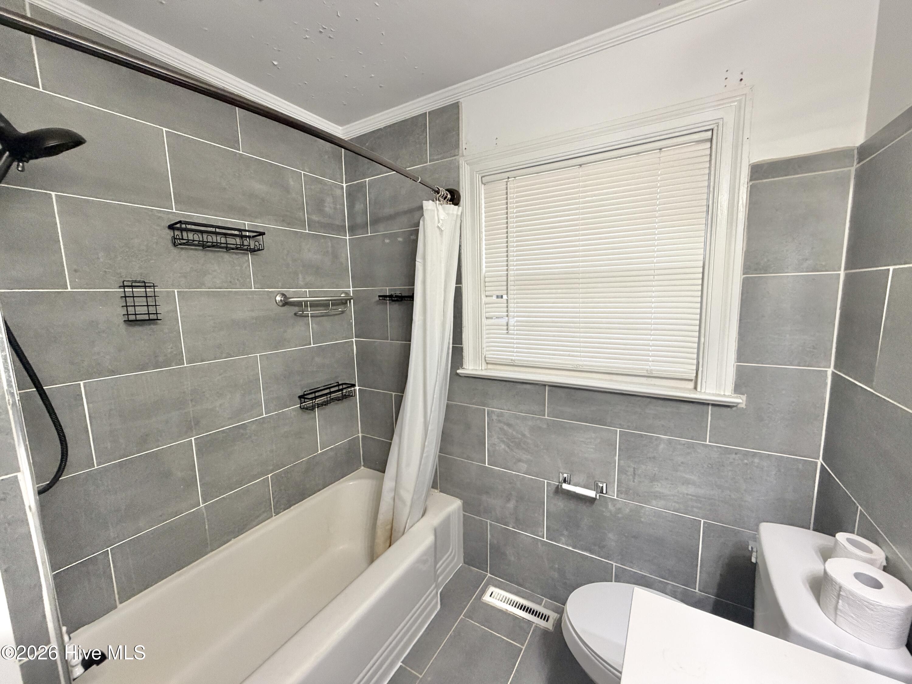 2205 Carey Road Kinston, NC 28504 - Photo 9 of 17 IMG_2945