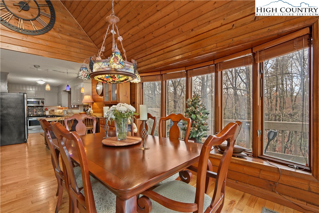 498 Hawk Ridge Road Deep Gap, NC 28618 - Photo 6 of 44 Gallery Image 6