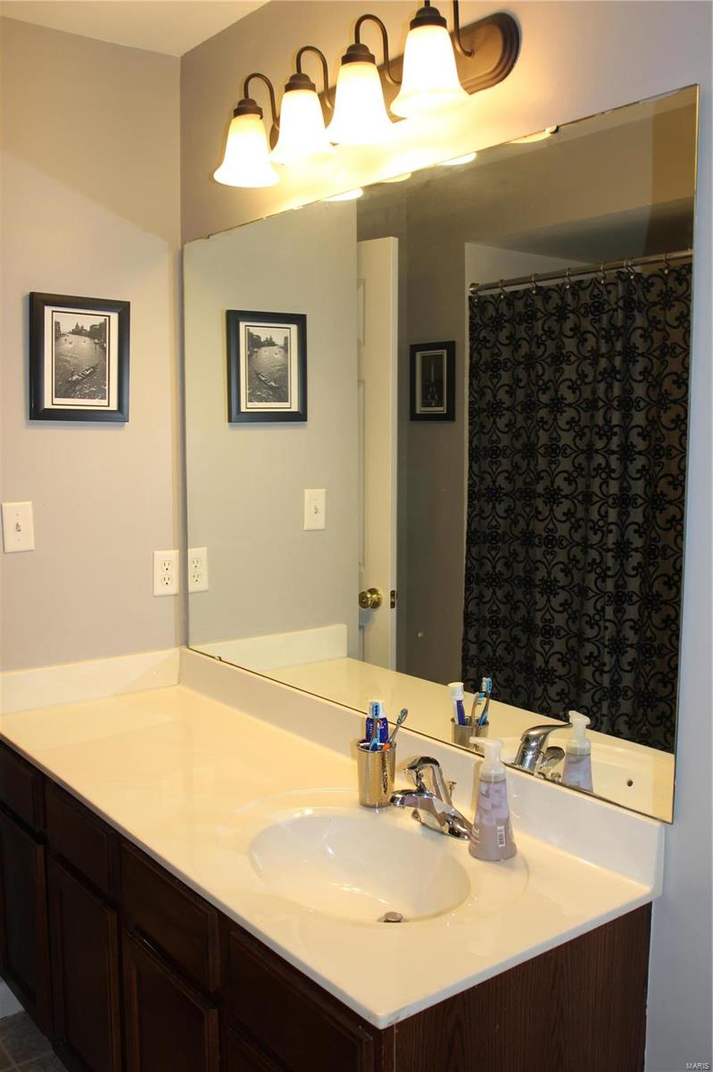 9736 Crayford Road, Unit 6G St. Louis, MO 63123 - Photo 24 of 35 Gallery Image 24