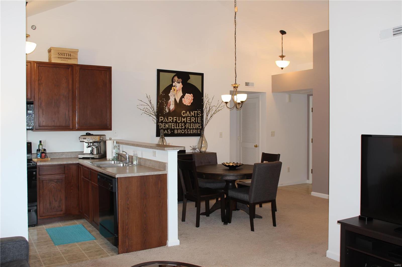 9736 Crayford Road, Unit 6G St. Louis, MO 63123 - Photo 5 of 35 Gallery Image 5