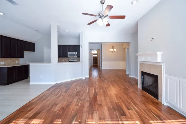 $2,350 | 31 Rolling Ridge Court, Conroe, TX 77385