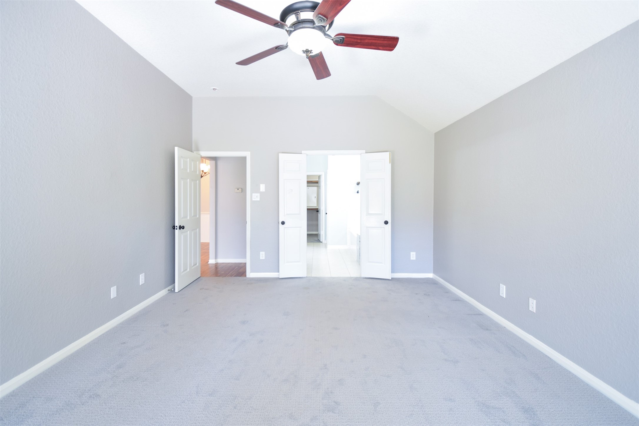 31 Rolling Ridge Court Conroe, TX 77385 - Photo 12 of 28