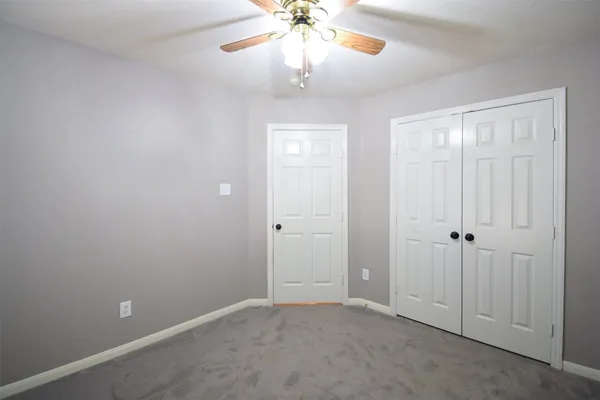 $2,350 | 31 Rolling Ridge Court, Conroe, TX 77385