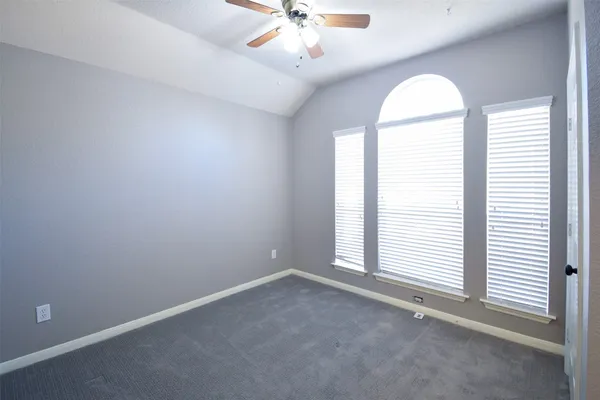 $2,350 | 31 Rolling Ridge Court, Conroe, TX 77385