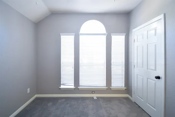 $2,350 | 31 Rolling Ridge Court, Conroe, TX 77385