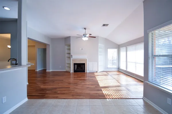 $2,350 | 31 Rolling Ridge Court, Conroe, TX 77385