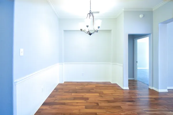 $2,350 | 31 Rolling Ridge Court, Conroe, TX 77385