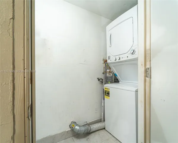 $2,500 | 17249 Northwest 60th Court, Unit 17249, Hialeah, FL 33015