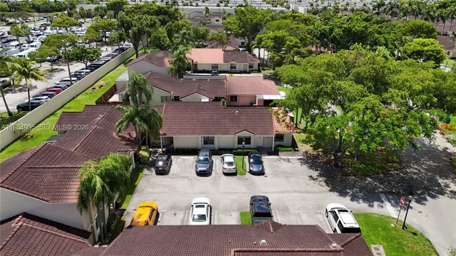 $2,500 | 17249 Northwest 60th Court, Unit 17249, Hialeah, FL 33015