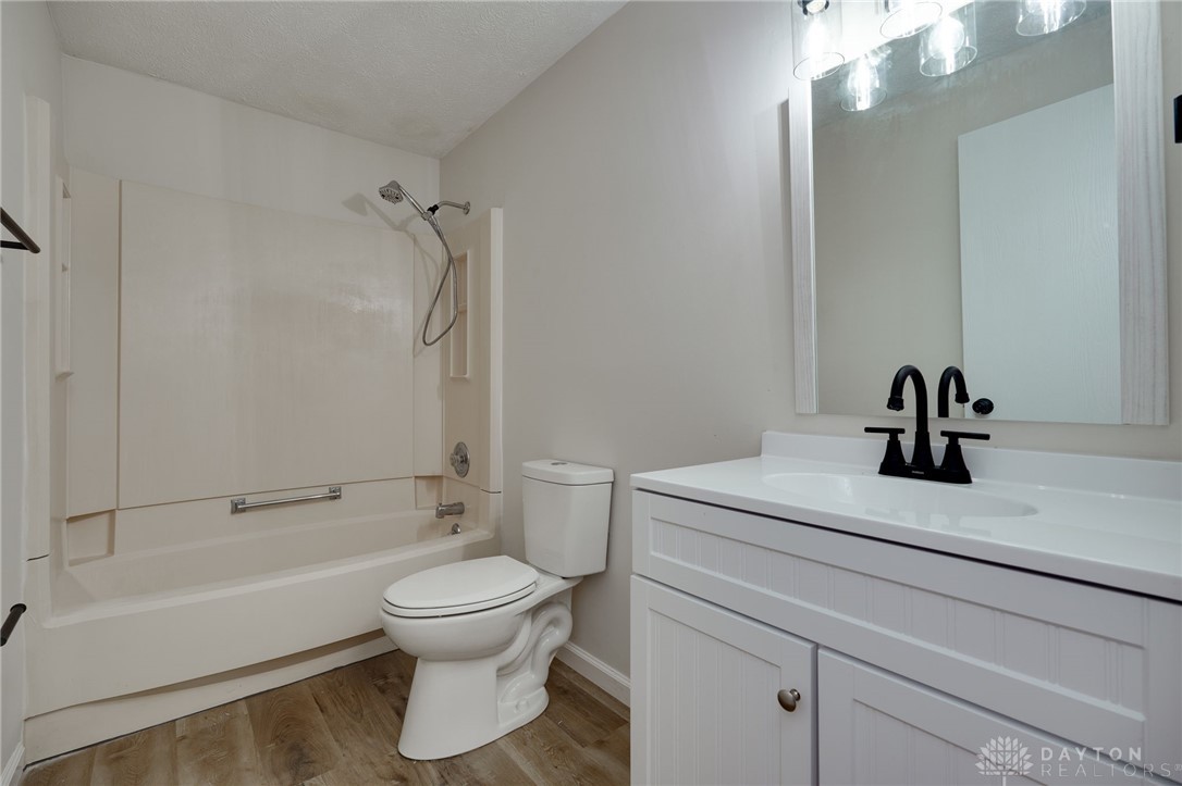 6030 Shull Road Dayton, OH 45424 - Photo 16 of 25 Gallery Image 16