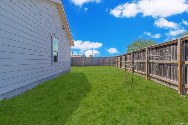 $1,595 | 3814 Pickles Way, Converse, TX 78109