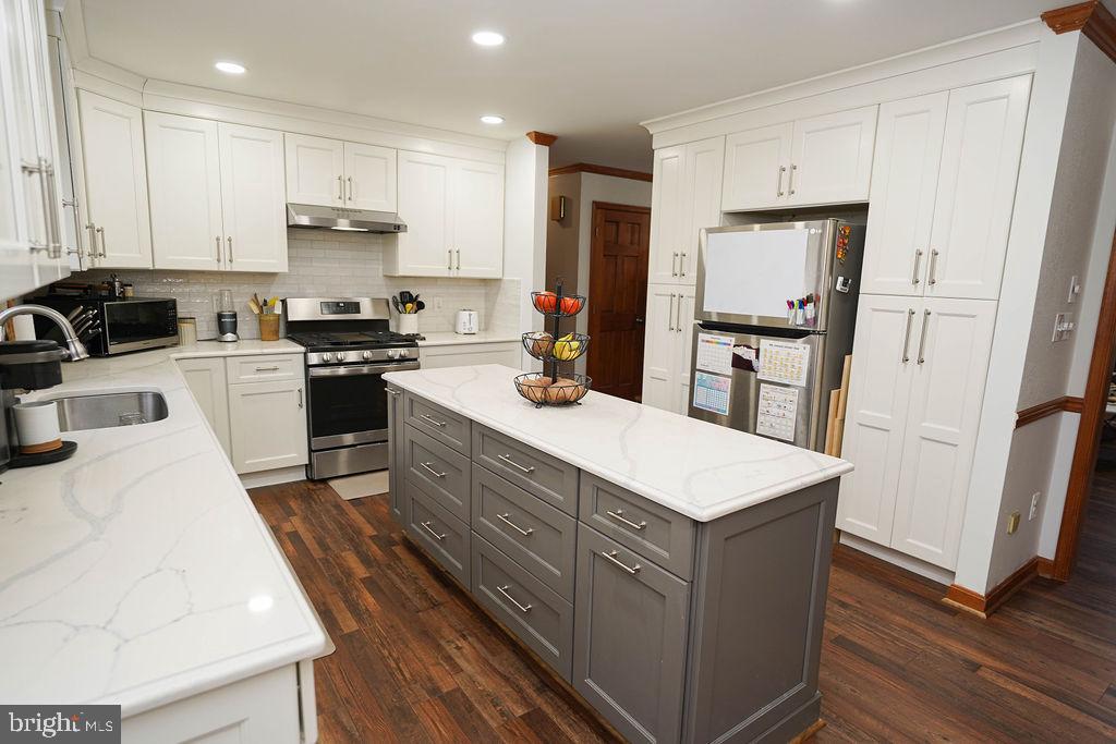 9137 Logtown Road Berlin, MD 21811 - Photo 28 of 59 New countertops