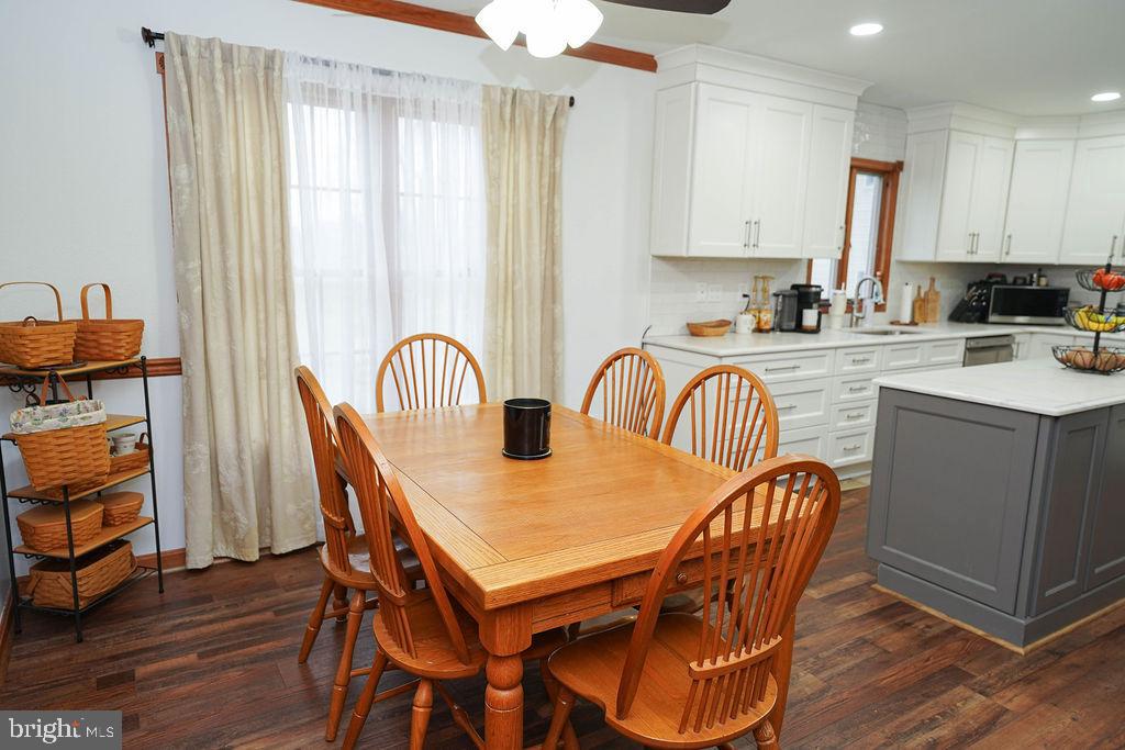 9137 Logtown Road Berlin, MD 21811 - Photo 31 of 59 Dining Area In Main KItchen