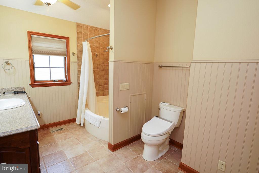 9137 Logtown Road Berlin, MD 21811 - Photo 43 of 59 Newly Renovated Bathroom