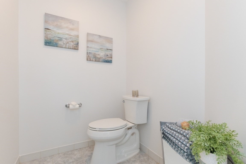 3 Seal Harbor Road, Unit 232 Winthrop, MA 02152 - Photo 15 of 40 Gallery Image 15