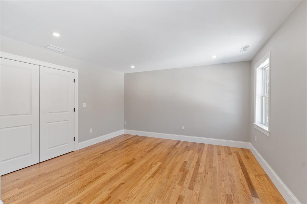 23 Wilmington Road Burlington, MA 01803 - Photo 33 of 42