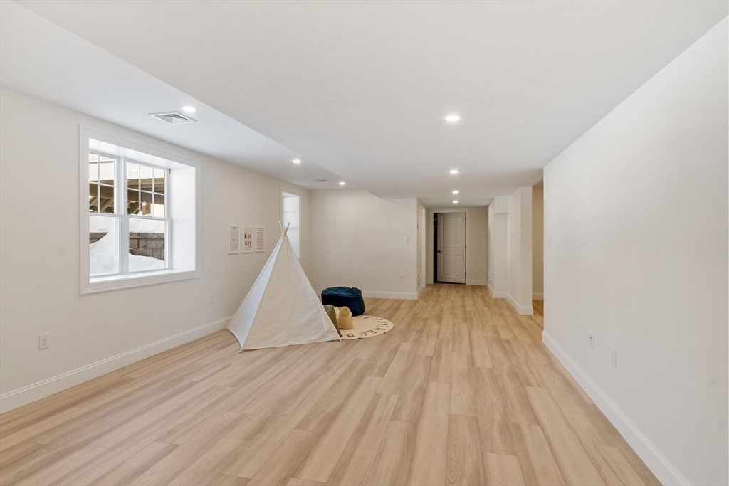 23 Wilmington Road Burlington, MA 01803 - Photo 37 of 42