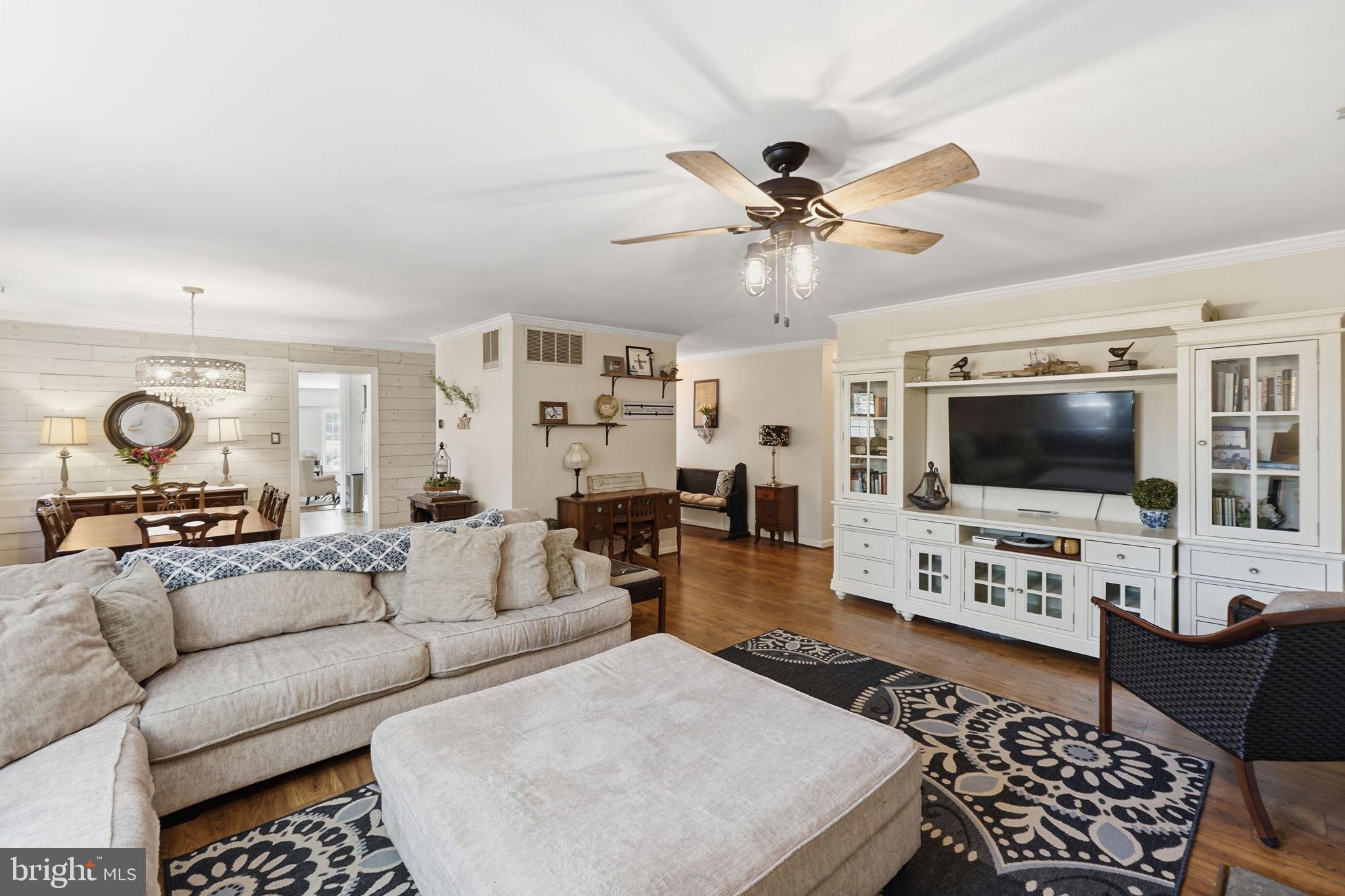 19608 Gott Street Poolesville, MD 20837 - Photo 4 of 43